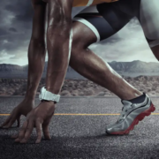 The-Real-CBD-Blog-CBD-og-Sport Løber starter på en asfalteret vej