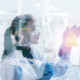 Videnskabsdame i et laboratorium