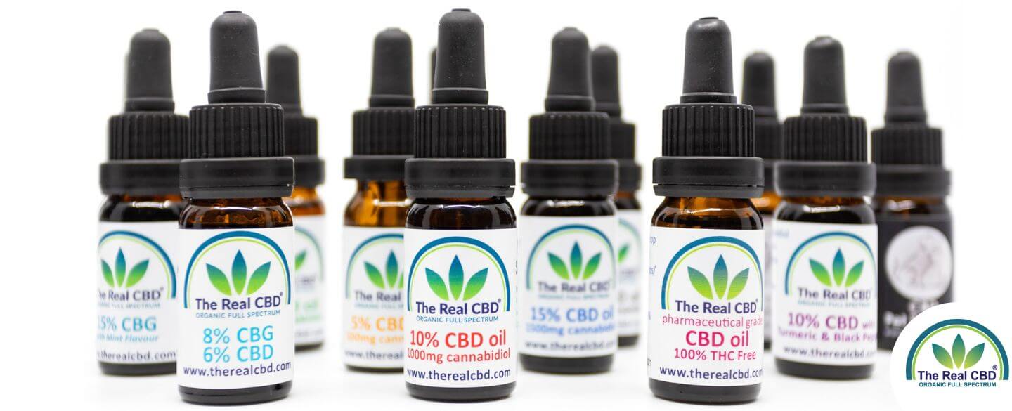 Opstilling af Real CBD-flasker
