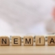 ANAEMIA på træblokke