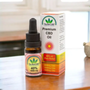 The Real CBD 40% CBD-olie på træbordplade