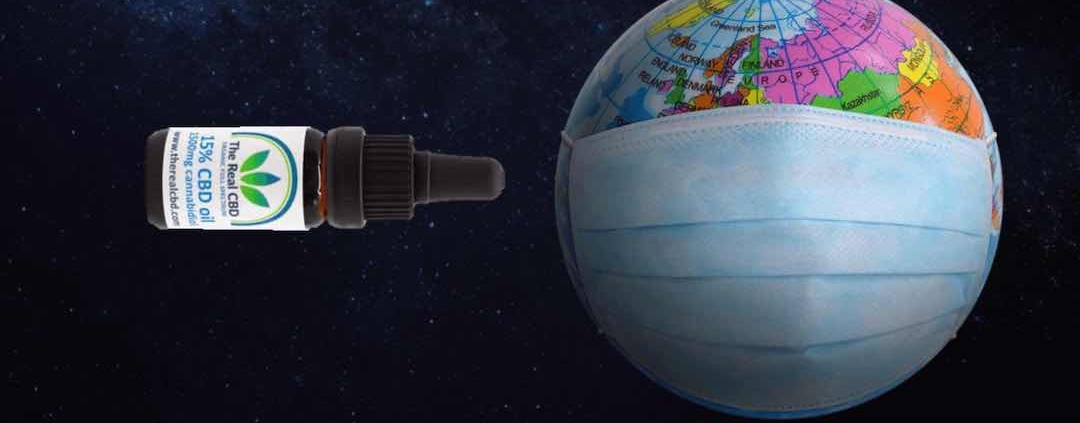 Botella horizontal de CBD volando hacia el globo terráqueo con una máscara puesta