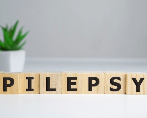 EPILEPSIA en bloques de madera y un aceite de CBD