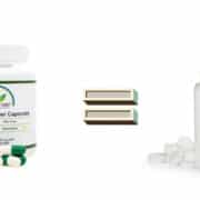 The-Real-CBD-Blog-Es-el-CBD-como-un-antibiótico Cápsulas de CBD y cápsulas de antibióticos con un "signo entre