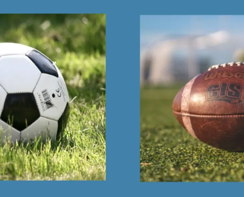 Balón de fútbol y un balón de soccer en un campo de juego