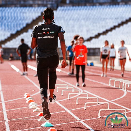Corredores practicando sobre un trazado