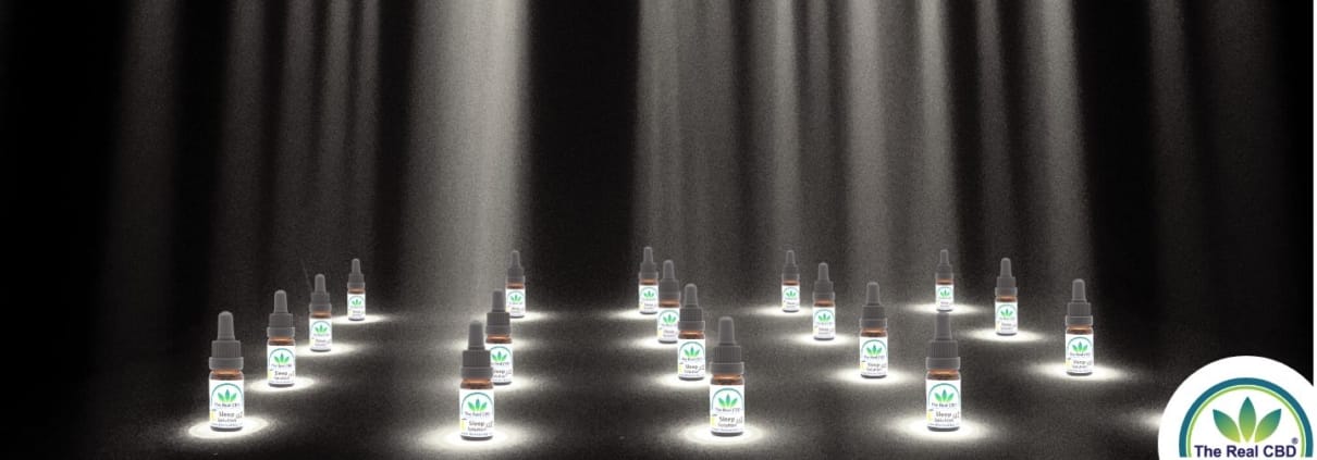 De echte CBD-flessen in de schijnwerpers op het podium