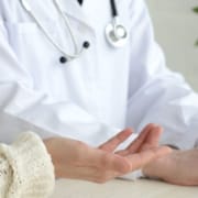 The-Real-CBD-Blog-How-to-talk-to-your-doctor-about-CBD Doctor and patient discussing