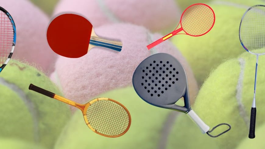 Diverse rackets drijvend op grote tennisballen